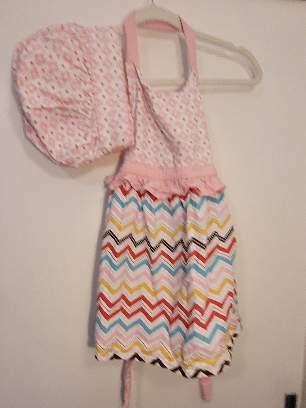 Kids Pink Chevron Apron with Matching Chef Hat